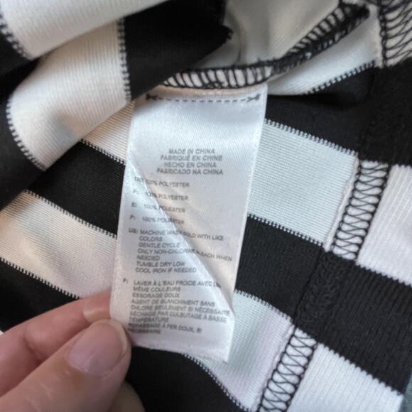 DICK'S Sporting Goods Referee Shirt Mens XL Black White Striped V-Neck Athletic - Picture 3 of 7